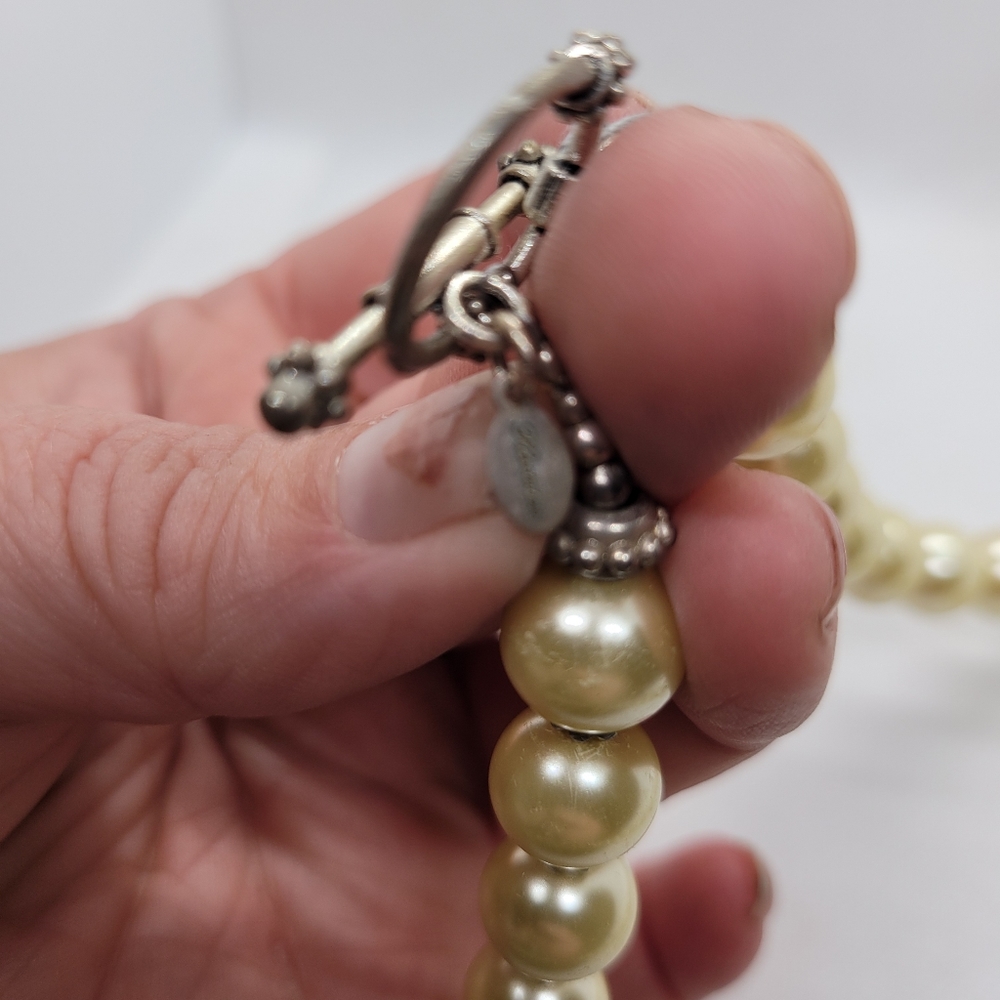 Vintage Yellow double strain Faux Pearl necklace - Picture 8 of 10